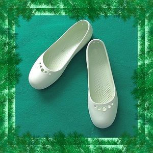 CROCS / Size 12 / Green Mary Jane Ballet Style